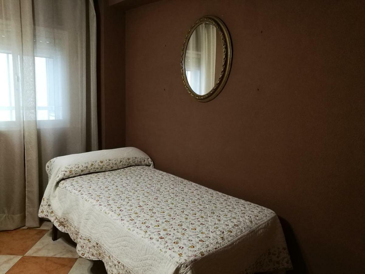 Ferienwohnung Sleepin Triana Sevilla Exterior foto